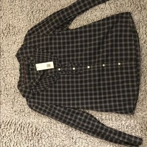 💜 Black and white Banana Republic Shirt.💜